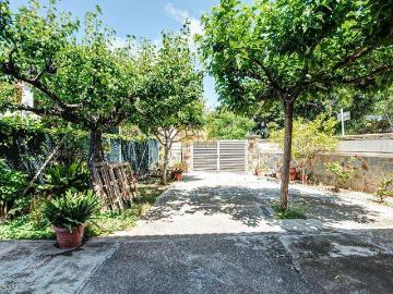 Casa en venta en Vilanova i la Geltrú, Fondo Somella Costa Dorada. Luz, calma y vistas infinitas tu refugio en Fondo Somella. Casas Vilanova i la.