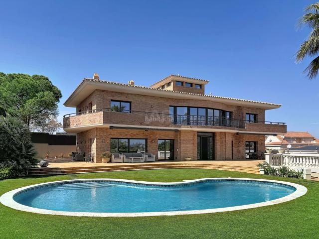 Casa en venta en Vilanova i la Geltrú, L´Aragai Costa Dorada. Casas Vilanova i la.