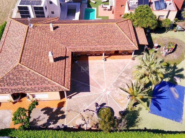 Casa en venta en Vilanova i la Geltrú, La Collada Sis Camins Costa Dorada. Casa o chalet independiente esquinero. Casas Vilanova i la.