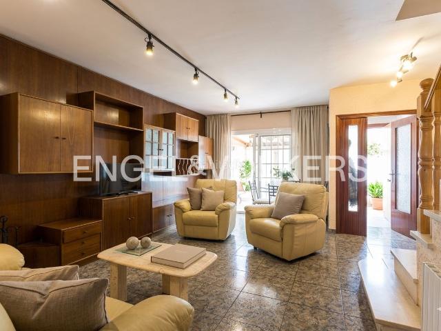 Casa en venta en Vilanova i la Geltrú, Sant Joan Costa Dorada. Casa pareada en el centro de Vilanova i la Geltrú. Casas Vilanova i la.