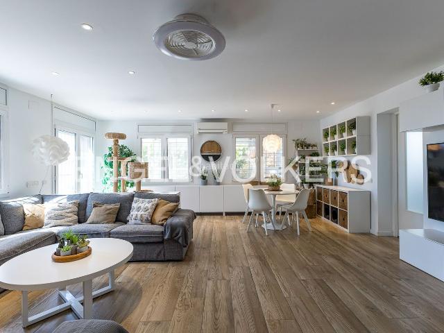Casa en venta en Vilanova i la Geltrú, Santa Maria Costa Dorada. Villa de diseño con vistas al Mar y Casa de invitados. Casas Vilanova i la.