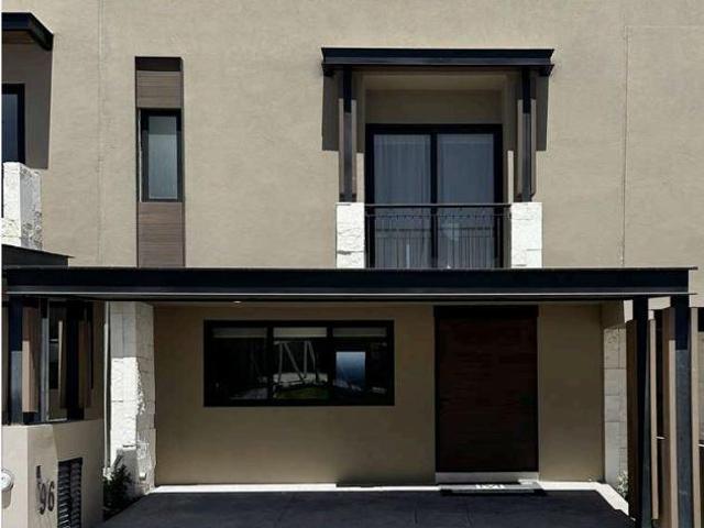 Casa en Venta en Villa Magna Residencial, Quer?taro Modelo Caoba