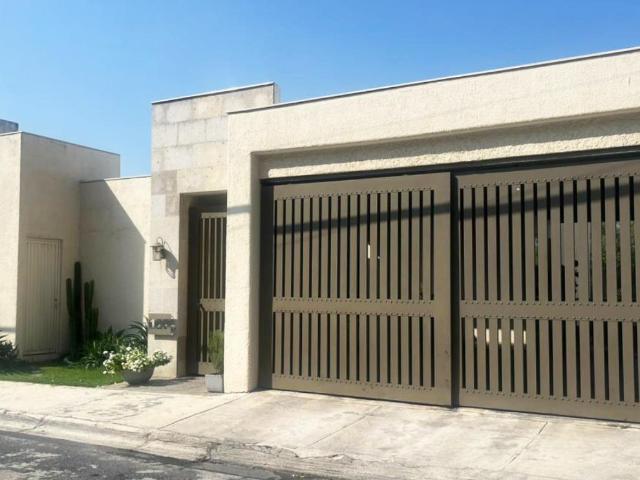 Casa en Venta en Villa Monta?a