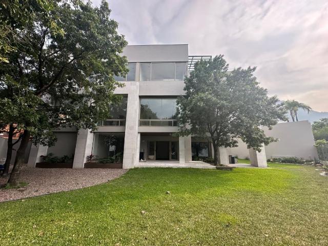 Casa en venta en Villa Montaña, San Pedro Garza García, Nuevo León