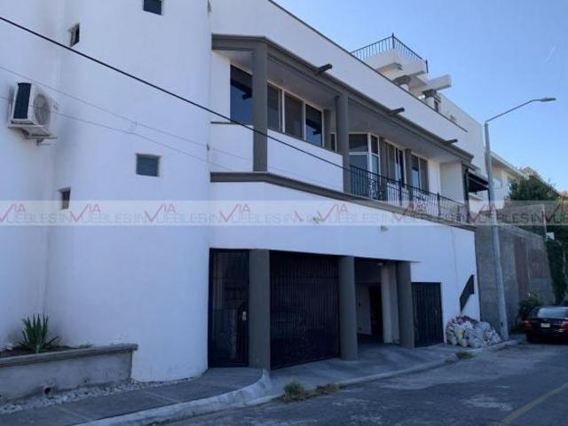 Casa en venta en Villa Montaña