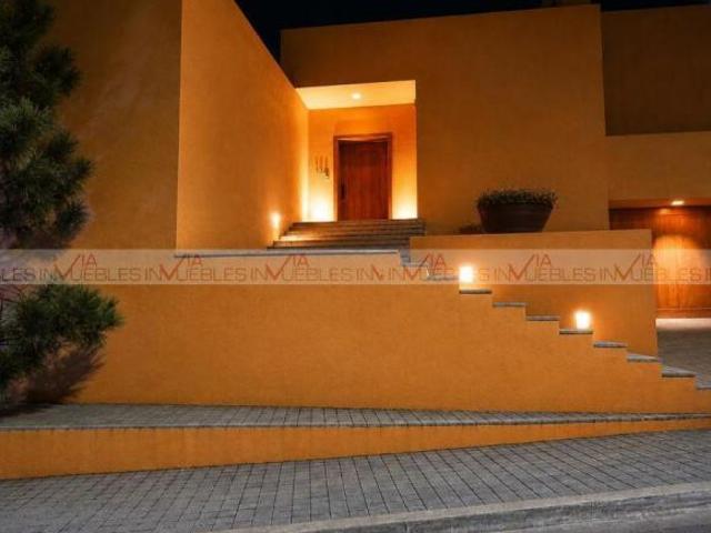 Casa en venta en Villa Montaña