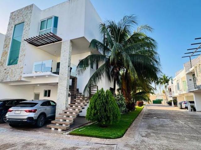 Casa en Venta en Villa Aurora | 2 Recámaras Estudio Independiente | Terraza |