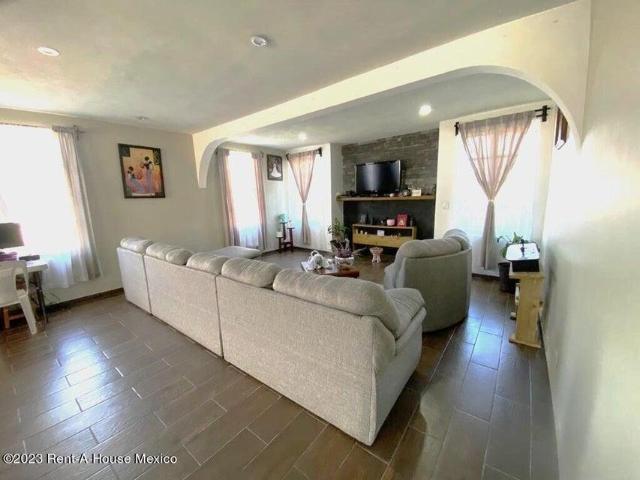 Casa en Venta en Villa Cuauhtemoc, Otzolotepec CR 24 1408