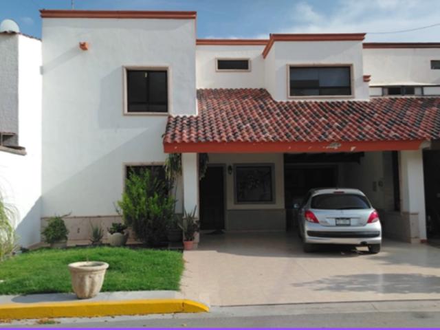 Casa en Venta en Villa del Fresno, Torreón: Oportunidad en Comunidad Cerrada