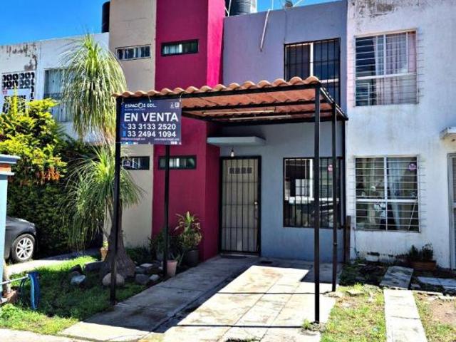 CASA EN VENTA EN VILLA FONTANA
