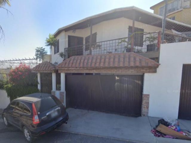 Casa en venta en Villa Fontana IX, Tijuana, Baja California