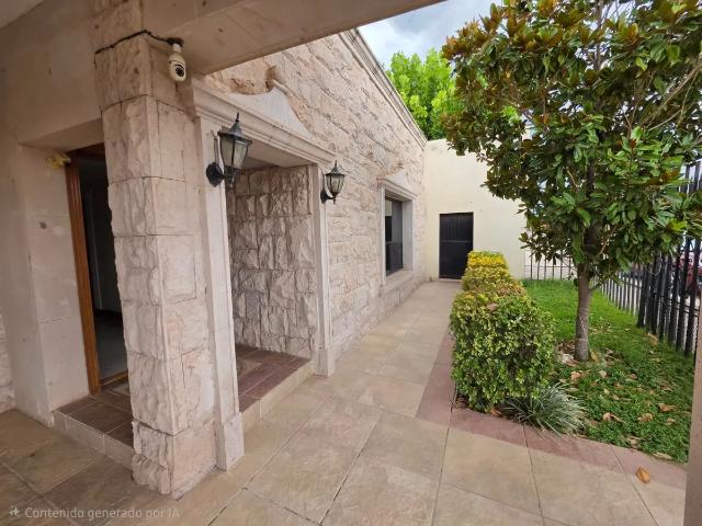 Casa en venta en Villa Juarez! Con excedente de terreno