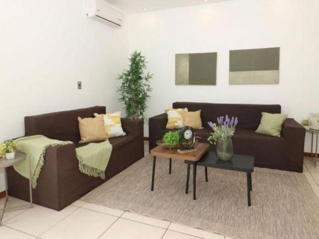 CASA EN VENTA EN VILLA SERENA, A UN COSTADO DE BUGAMBILIAS!