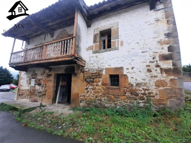 Casa en venta en Villacarriedo. Magnífica Casa de Campo en el Encantor Valle de Carriedo. Casas.