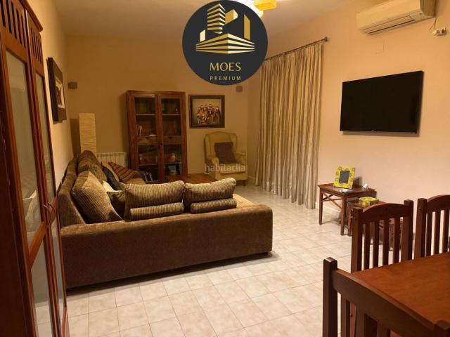 Casa en venta en Villacarrillo. Casa en venta en Villacarrillo, 4 dormitorios. Casas.