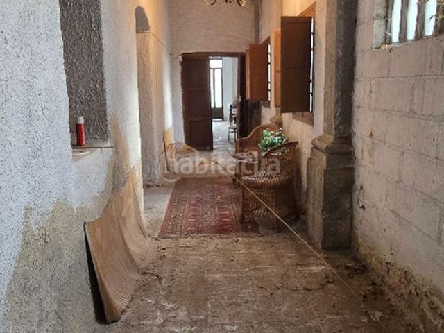 Casa en venta en Villacastín. Gran casa de pueblo. Casas.