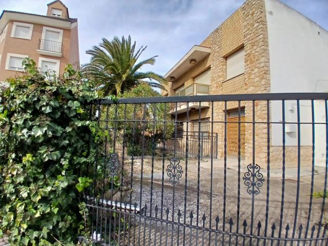 Casa en venta en Villacañas. Venta de chalet oportunidad inversores VillacañasToledo. Casas.