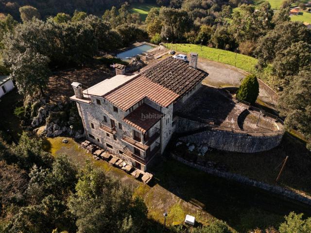 Casa en venta en Villaescusa. CASAFORTALEZA EN SOCABARGA CANTABRIA. Casas.