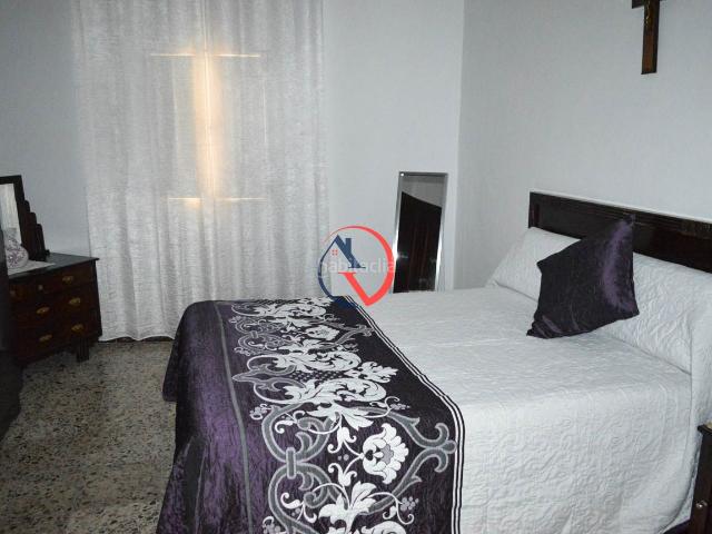 Casa en venta en Villafranca de los Barros. CASA DE ESQUINA CON GARAJE. Casas Villafranca de los.