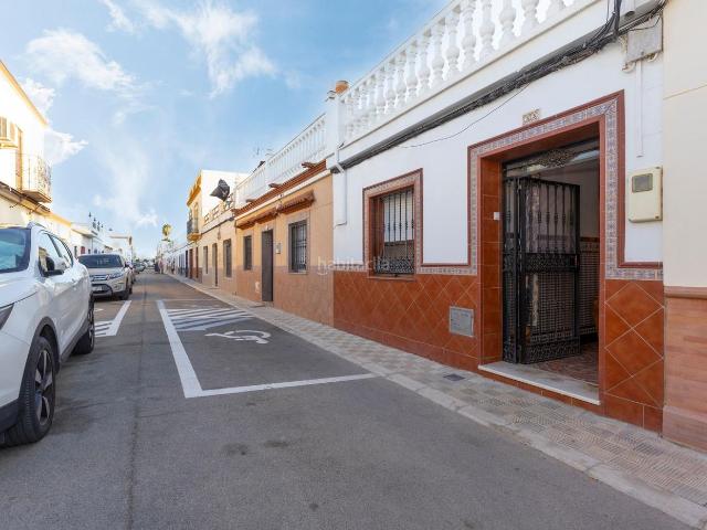 Casa en venta en Villafranco del Guadalquivir. Acogedora vivienda lista para entrar a vivir en Isla Mayor. Casas Villafranco del.