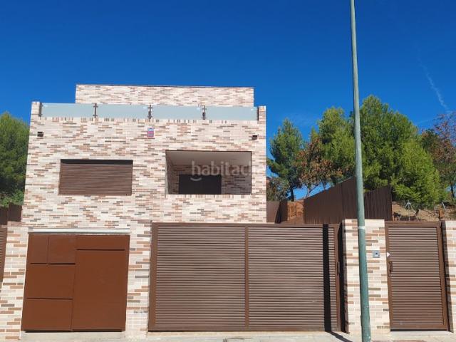 Casa en venta en Villalbilla, Los Hueros. Casa independiente en el Viso, con garaje y 4 dormitorios. Casas.