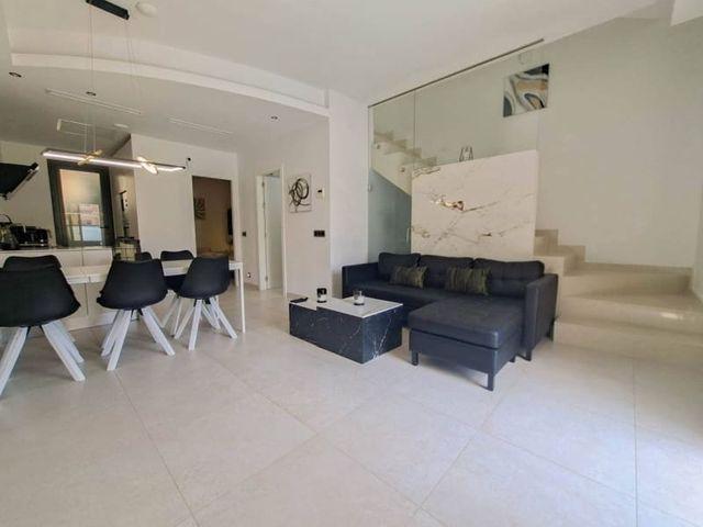 Casa en venta en Villamartin, Alicante Costa Blanca