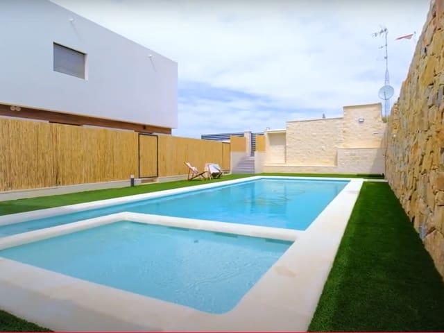 Casa en venta en Villamartin, Alicante Costa Blanca