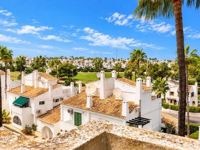 Casa en venta en Villamartin, Alicante Costa Blanca