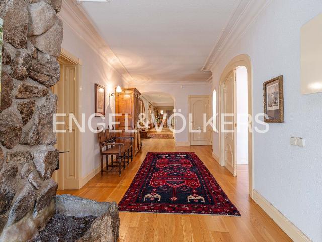 Casa en venta en Villanueva de la Cañada, Villafranca del Castillo. Elegante y acogedor chalet en Villafranca del Castillo. Casas Villanueva de la.