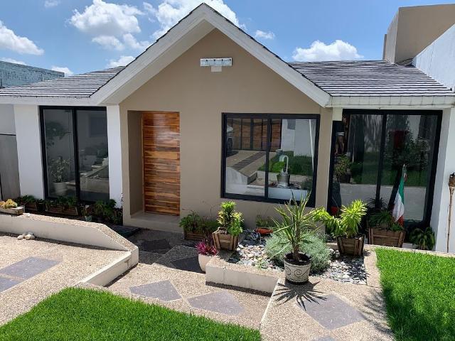 casa en venta en villas de irapuato