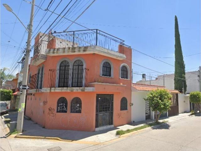 Casa en venta en Villas de la Hacienda, Celaya, Guanajuato