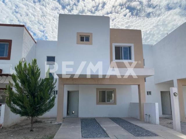 CASA EN VENTA EN VILLAS DE LAS PERLAS