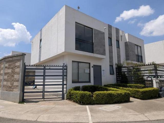 CASA EN VENTA EN VILLAS DEL CAMPO, CALIMAYA