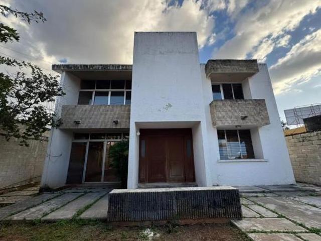 CASA EN VENTA EN VILLAS DEL SOL, MERIDA, OFICINA O CASA HABITACION, 4 RECAMARAS