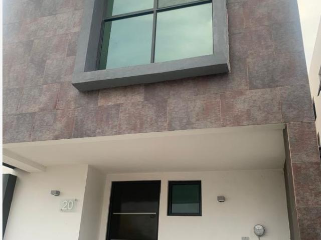 Casa en venta en Villas del Refugio, El Marqués, Querétaro