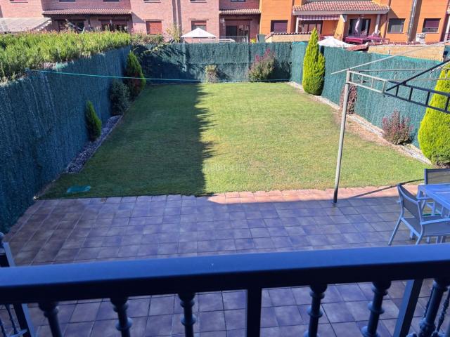Casa en venta en Villaquilambre. Maravilloso chalet pareado en la mejor zona de Villaquilambre. Casas.