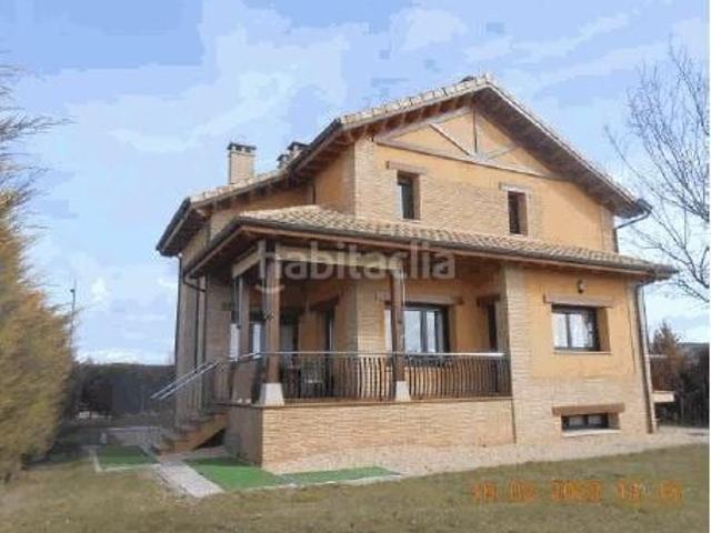 Casa en venta en Villaquilambre. OPORTUNIDAD FANTÁSTICO CHALET. Casas.