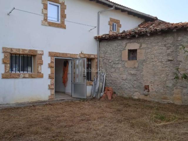 Casa en venta en Villarcayo de Merindad de Castilla la Vieja. CASA CON TERRENO CERCA DE VILLARCAYO. Casas Villarcayo de Merindad de Castilla la.