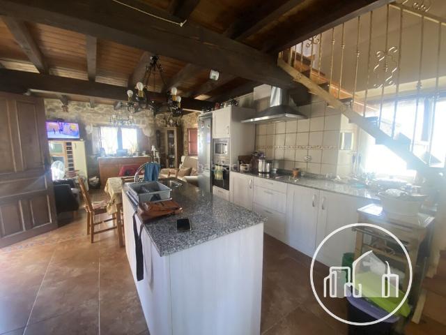 Casa en venta en Villarcayo de Merindad de Castilla la Vieja. CASA CON TERRENO MUY CERCA DE VILLARCAYO. Casas Villarcayo de Merindad de Castilla la.