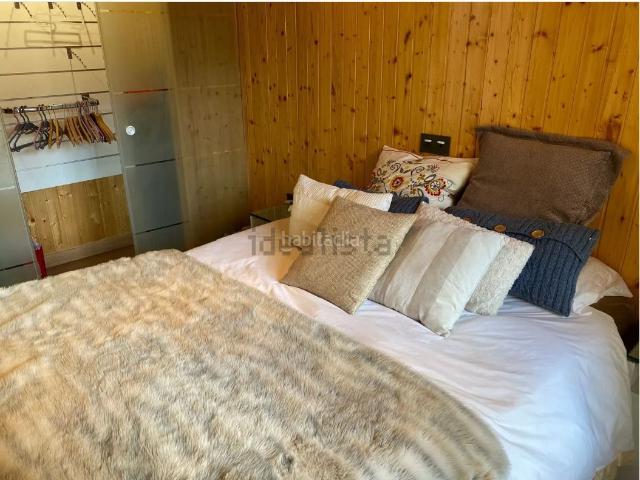 Casa en venta en Villarcayo de Merindad de Castilla la Vieja. Se vende Casa prefabricada en el centro de Villarcayo con 150 m de Jardín. Casas Villarcayo de Merindad de Castilla la.