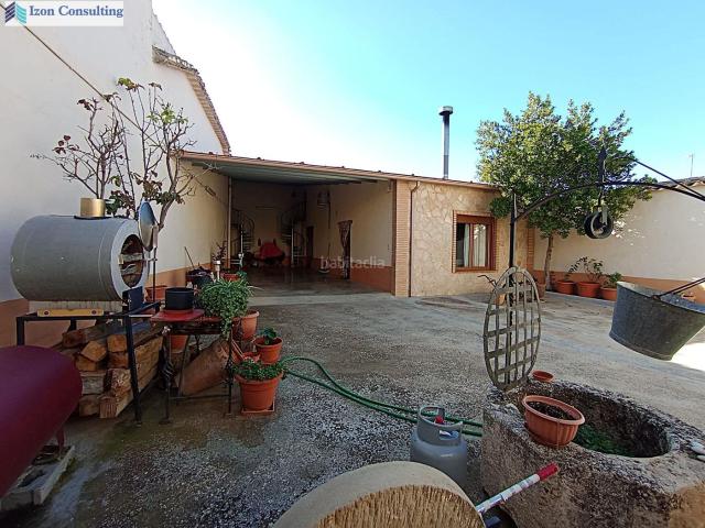 Casa en venta en Villarrobledo. Oportunidad única en Villarrobledo! Dos viviendas independientes en una sola. Casas.