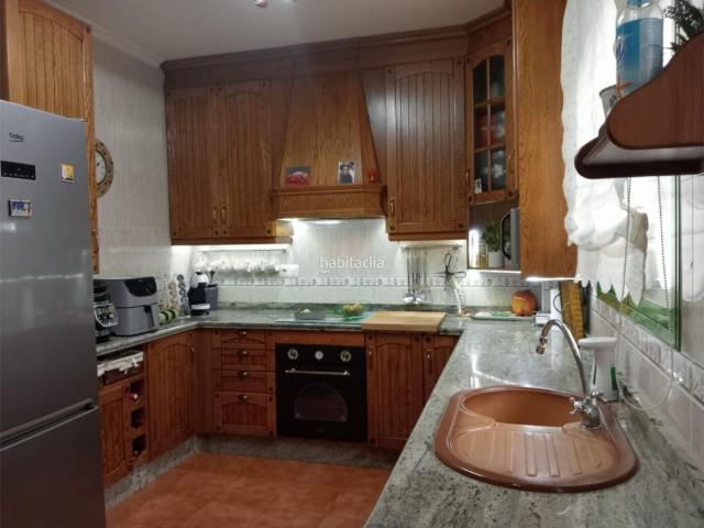 Casa en venta en Villarrobledo. Villarrobledo Avenida de los Reyes Católicos. Casas.