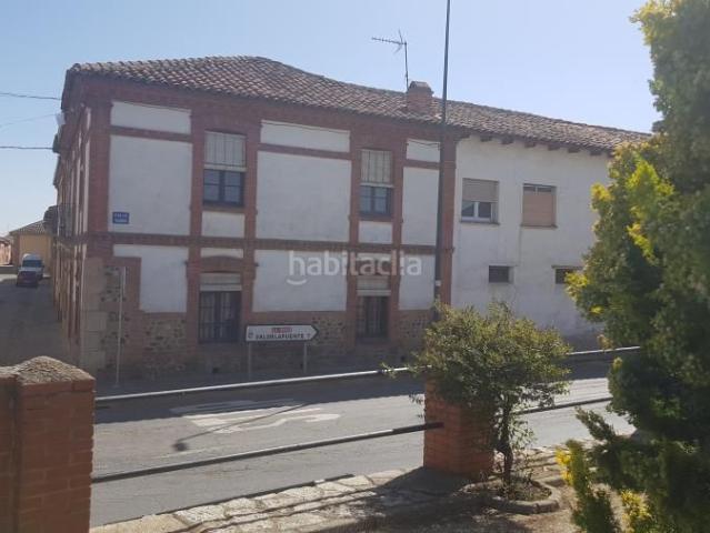 Casa en venta en Villaturiel. Magnífica casa en Villaturiel. Casas.