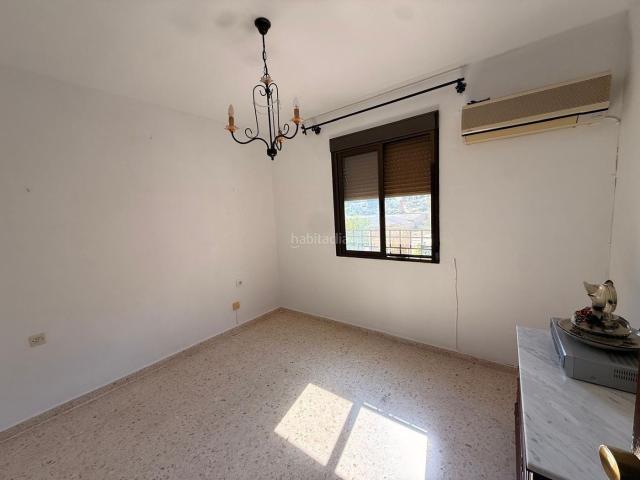 Casa en venta en Villaviciosa de Córdoba. Casa de esquina de dos plantas en el Barrio de La Verbena Villaviciosa de Córdoba. Casas Villaviciosa de.