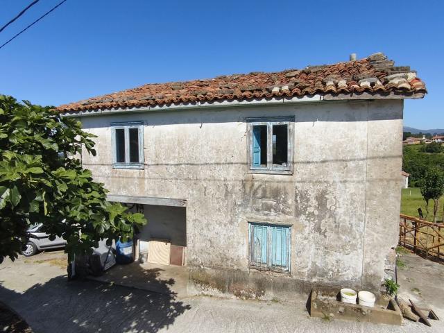 Casa en venta en Villaviciosa, Parroquias surorientales. Finca con más de 3.000m en Breceña, Villaviciosa. Dos viviendas. Casas.