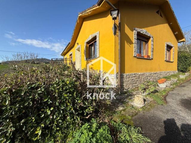 Casa en venta en Villaviciosa, Quintes Arroes. CASA PARA REFORMAR CON VISTAS A LA RÍA DE VILLAVICIOSA. Casas.
