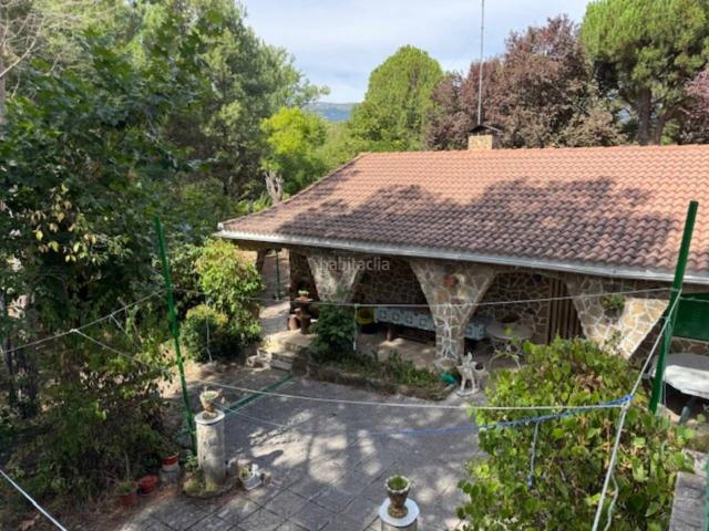 Casa en venta en Villavieja del Lozoya. Casa con Garaje, piscina y amplio Jardín. Casas Villavieja del.