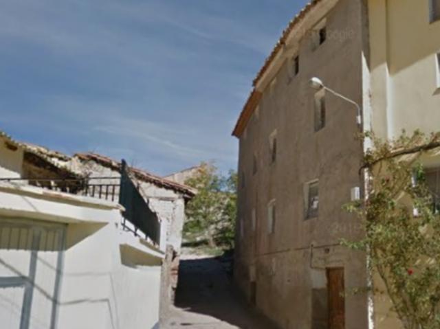 CASA EN VENTA EN VILLEL