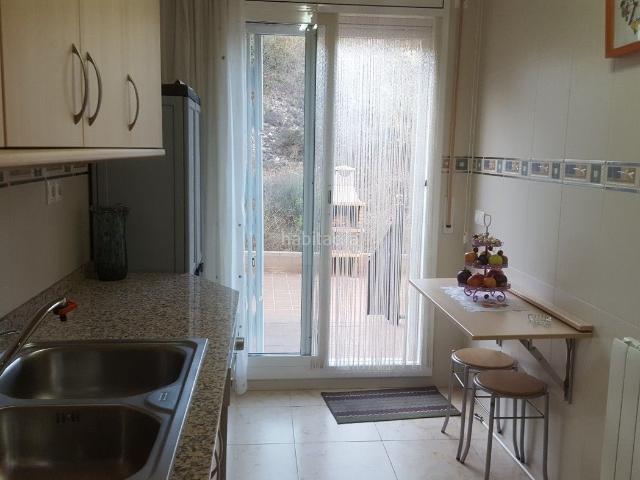 Casa en venta en Vimbodí. Obra Nova, molt solejada, amb pati i bones vistes. Casas.
