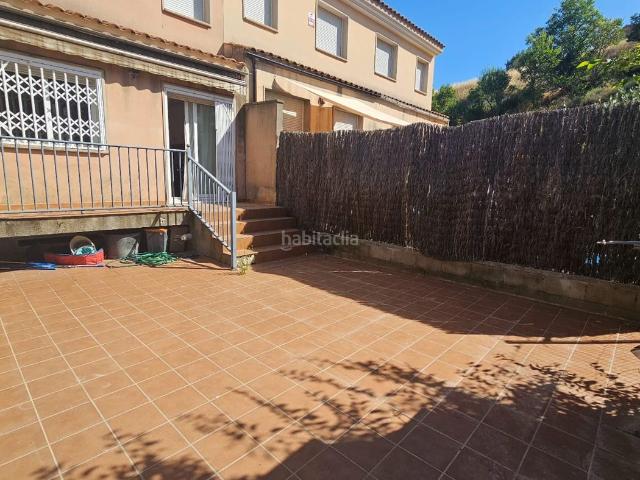 Casa en venta en Vimbodí. Obra Nova, molt solejada, amb pati i bones vistes. Casas.